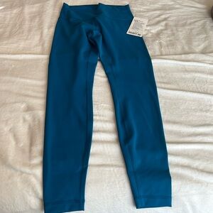 Lululemon wonder train HR tight 28”